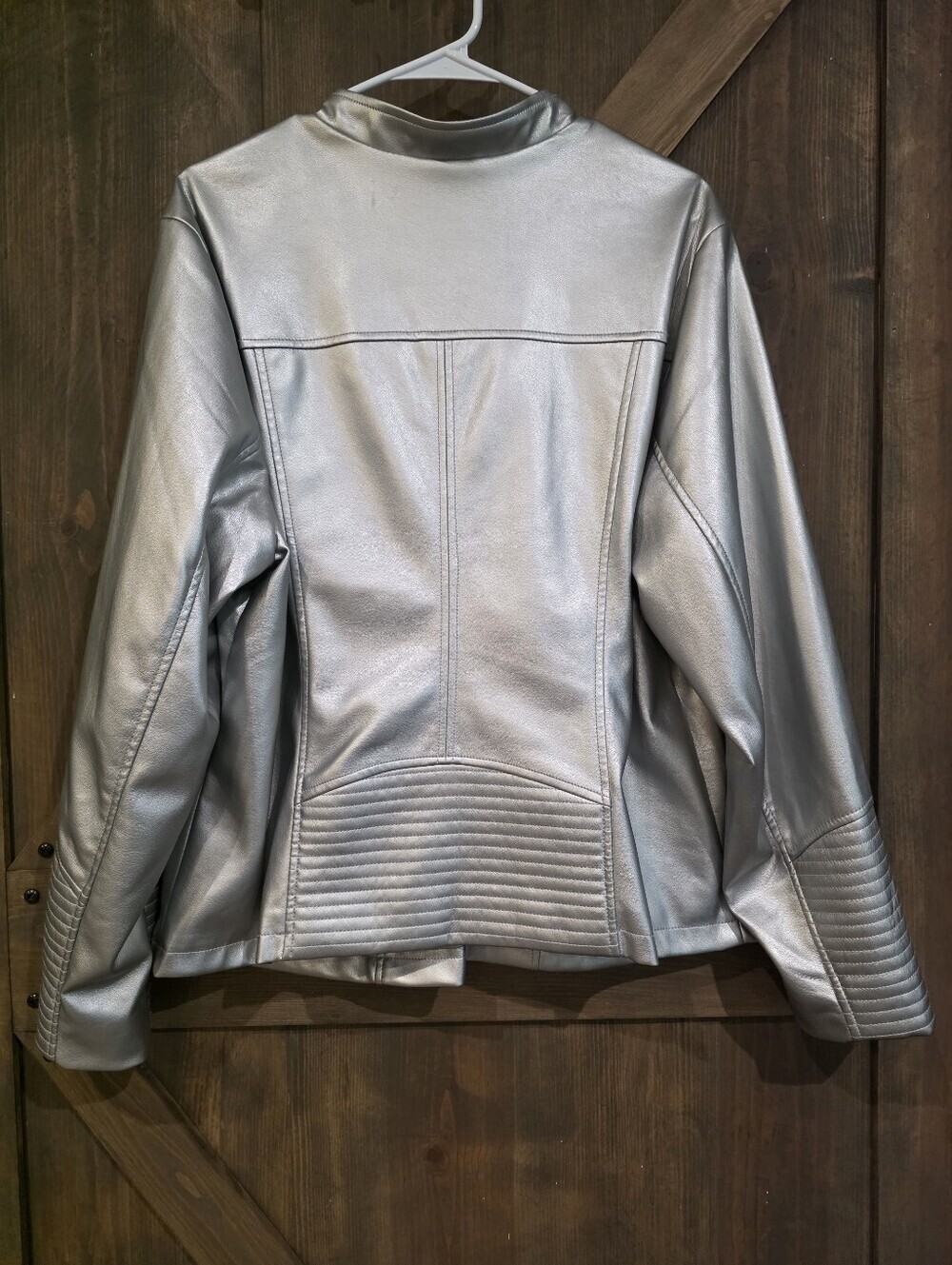 TORRID Metallic Silver Faux Leather Moto Jacket SIZE 3 - Picture 2 of 6